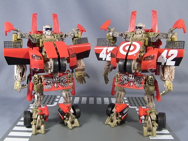 Transformers 3 Dark Of The Moon Human Alliance Leadfoot Takara Hasbro Comparison  (8 of 8)